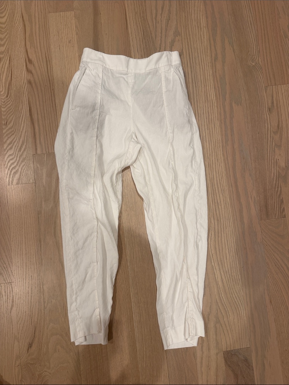 Vince White linen pants with Tapered Leg